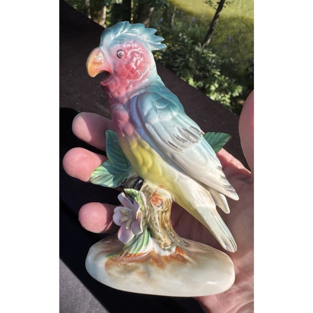 Vintage 1950’s Ucagco Japan Cockatoo Figurine Beautiful!